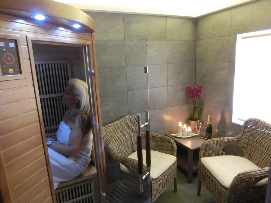 Dvur Stran & Wellness 호텔 카를로비바리 외부 사진