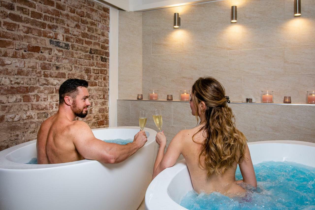 Dvur Stran & Wellness 호텔 카를로비바리 외부 사진
